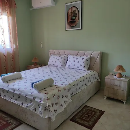 Apartamento View Balcony In Shkallnur